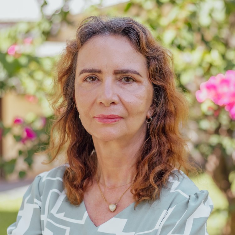 LÚcia Helena Galvão